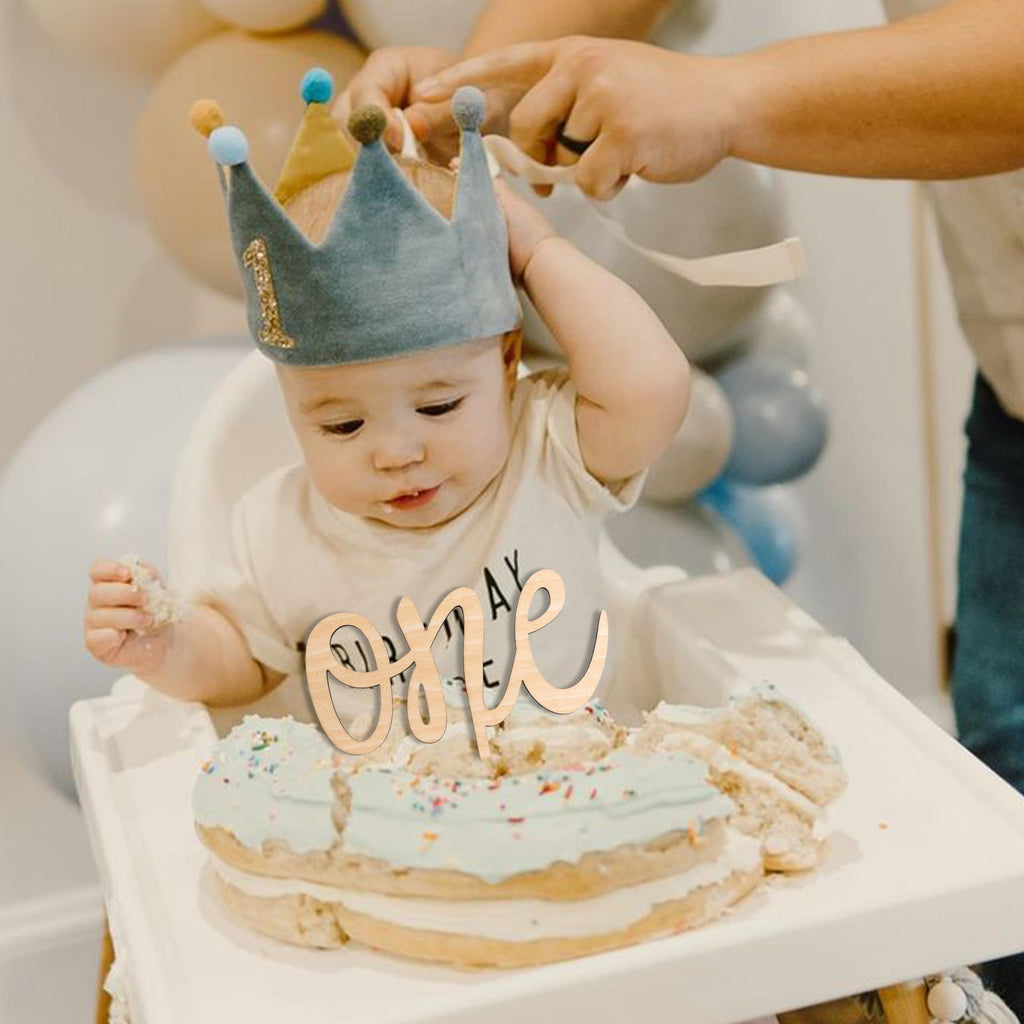 MUWEOL Wooden 'One' Cake Topper – 6x8 Inch First Birthday Decoration, Smash Cake Prop
