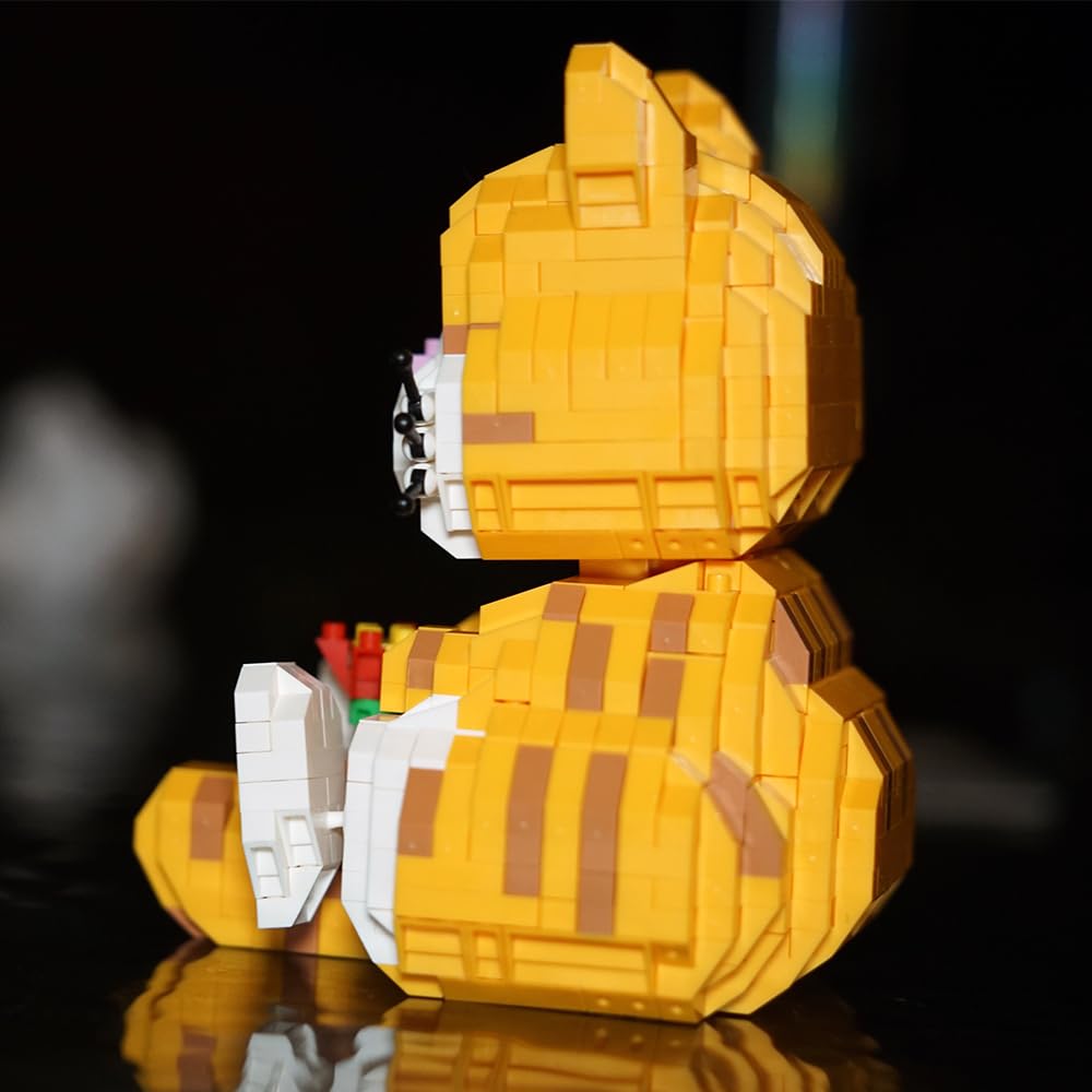 Myweyde Orange Cat Building Blocks – 834 Pieces Micro Building Set for Adults & Kids