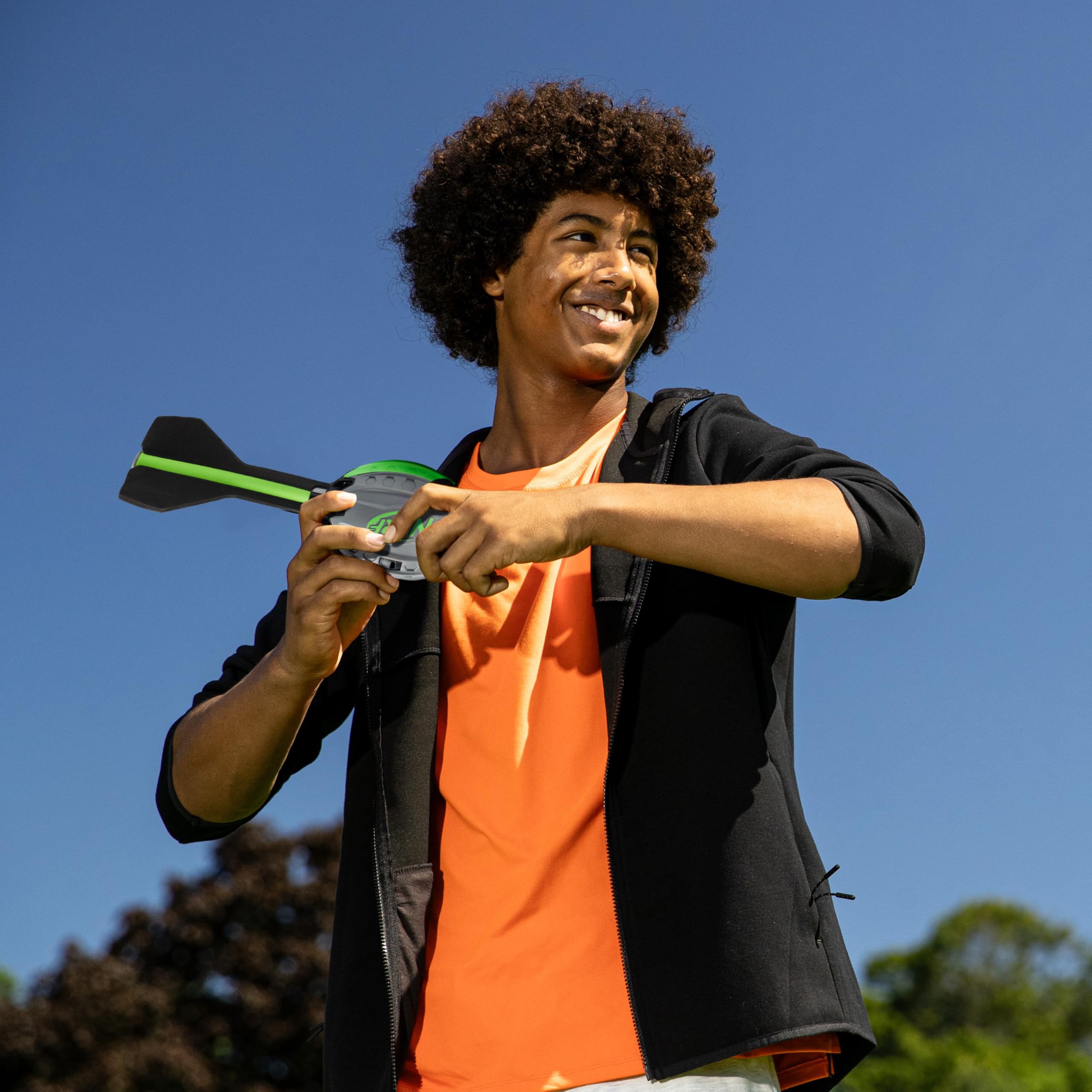 Nerf Aero Howler Foam Football - Whistling Soft Vortex Ball for Long-Distance Throws