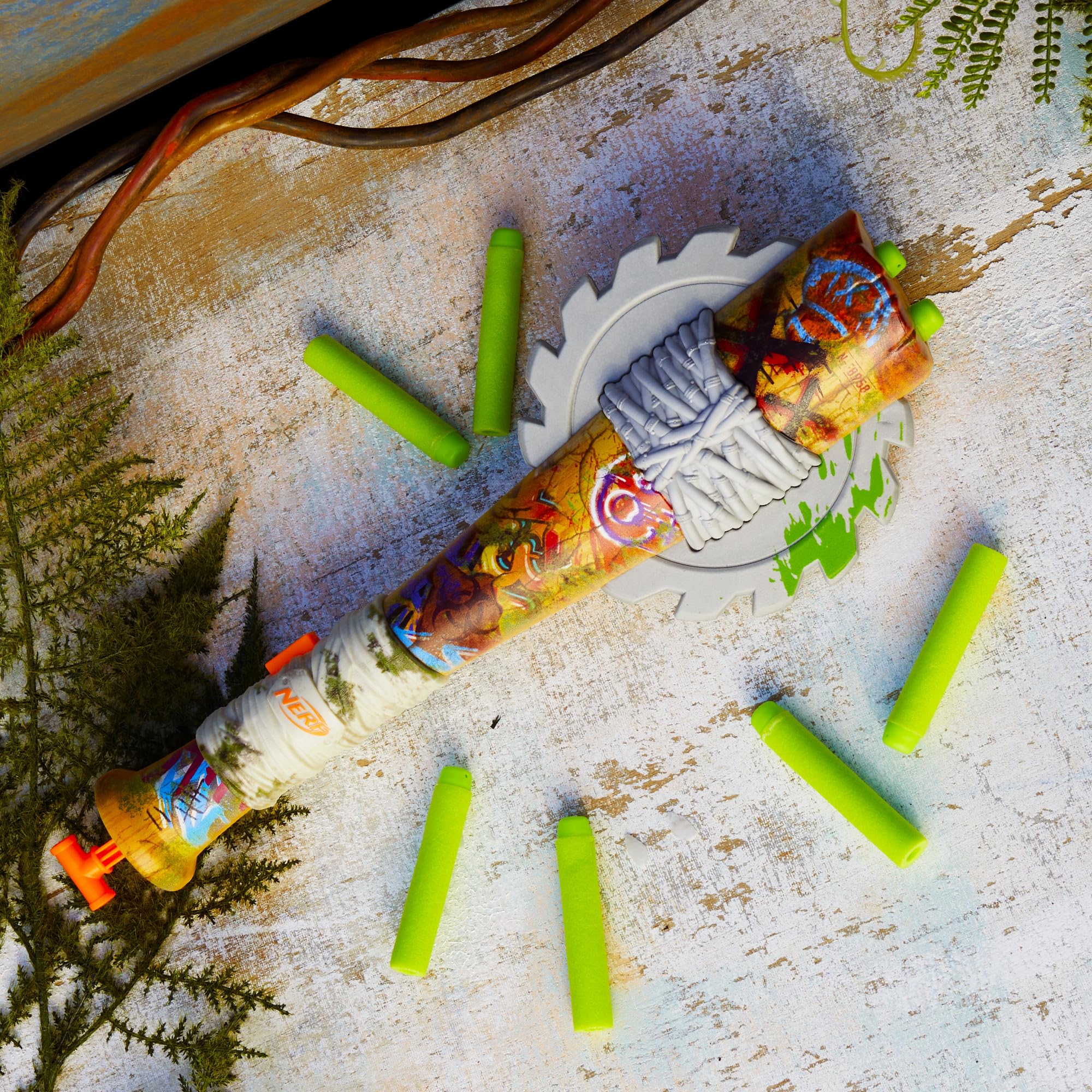 Nerf Zombie Strikeout Dart Blaster – 2-Dart Bat with 8 Elite Darts, Pull Back Priming, Ages 8+ (Amazon Exclusive)