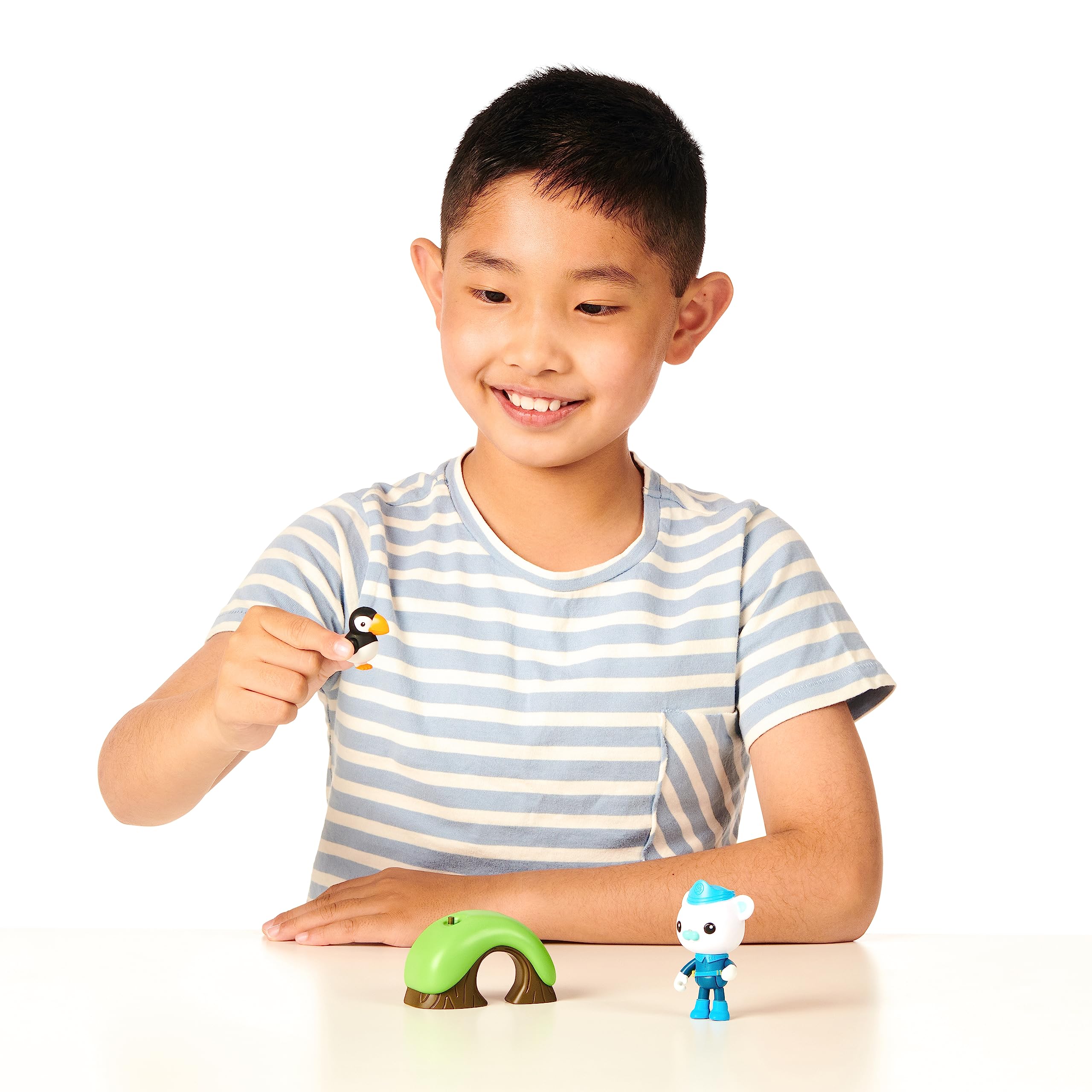 Octonauts Captain Barnacles Adventure Pack - Deluxe Figure with Puffin Rescue Mission