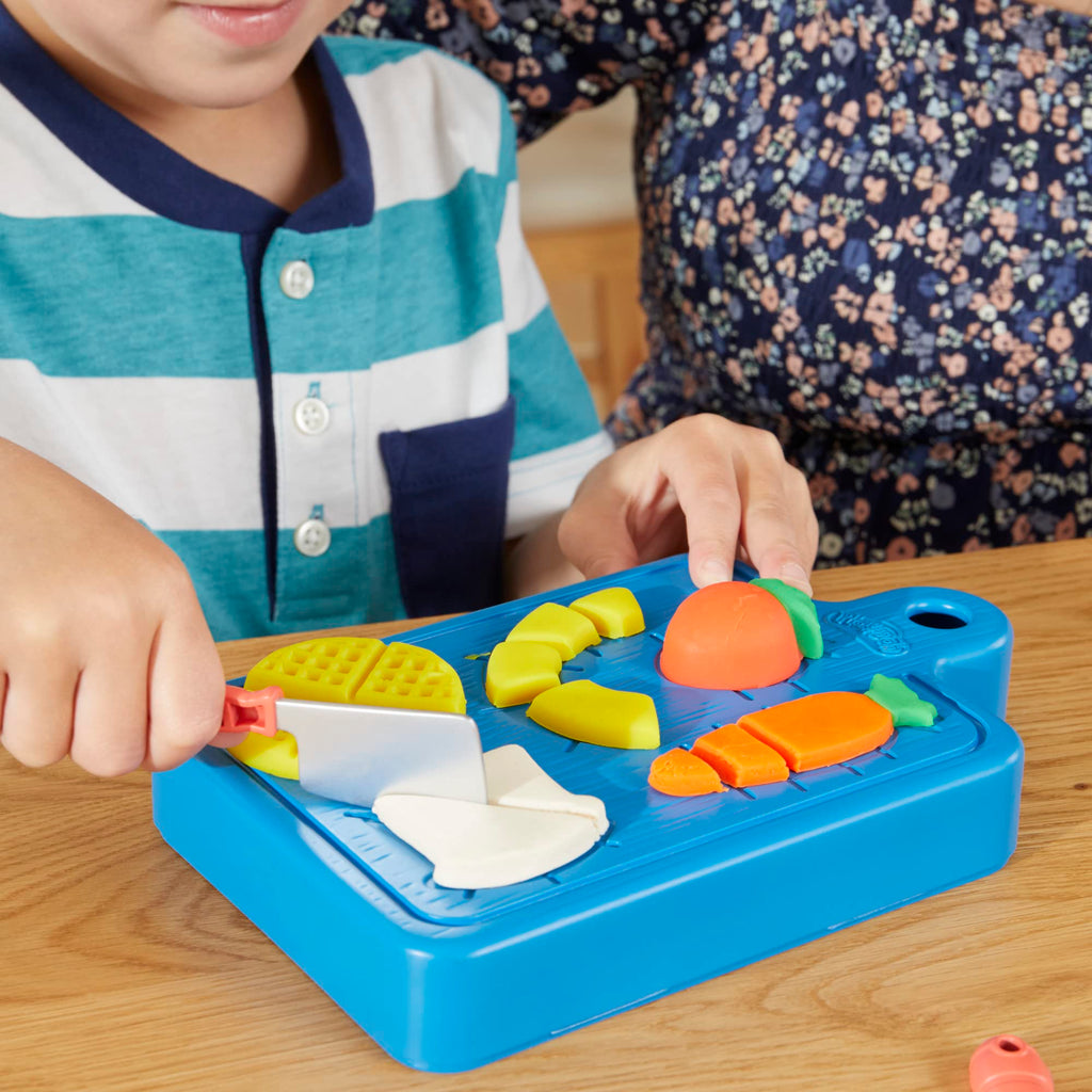 Play-Doh Little Chef Starter Set – 14 Kitchen Accessories & 5 Colors for Creative Play
