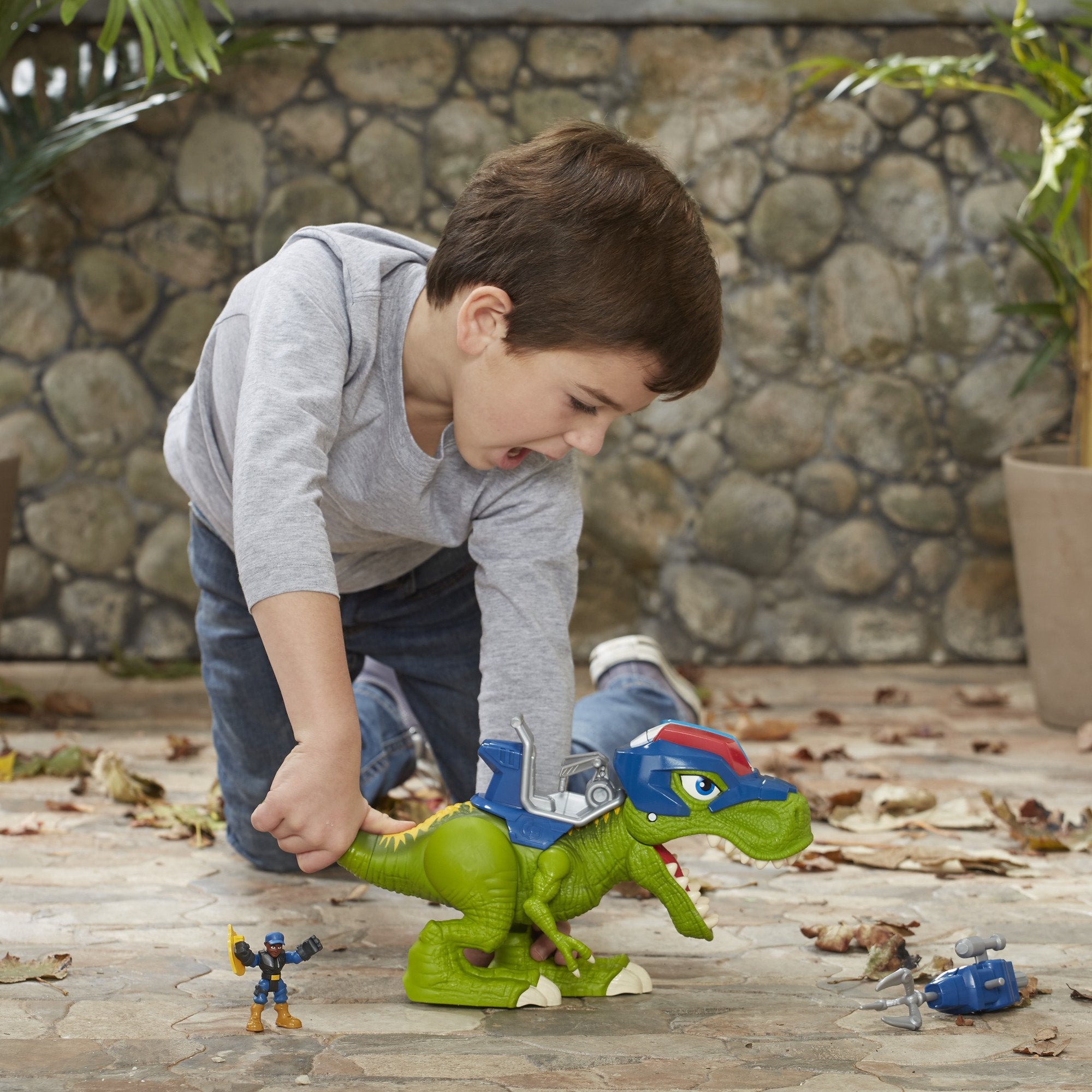 Playskool Heroes Chomp Squad Troopersaurus & Bobby Badge Toy Set with Lights and Sounds