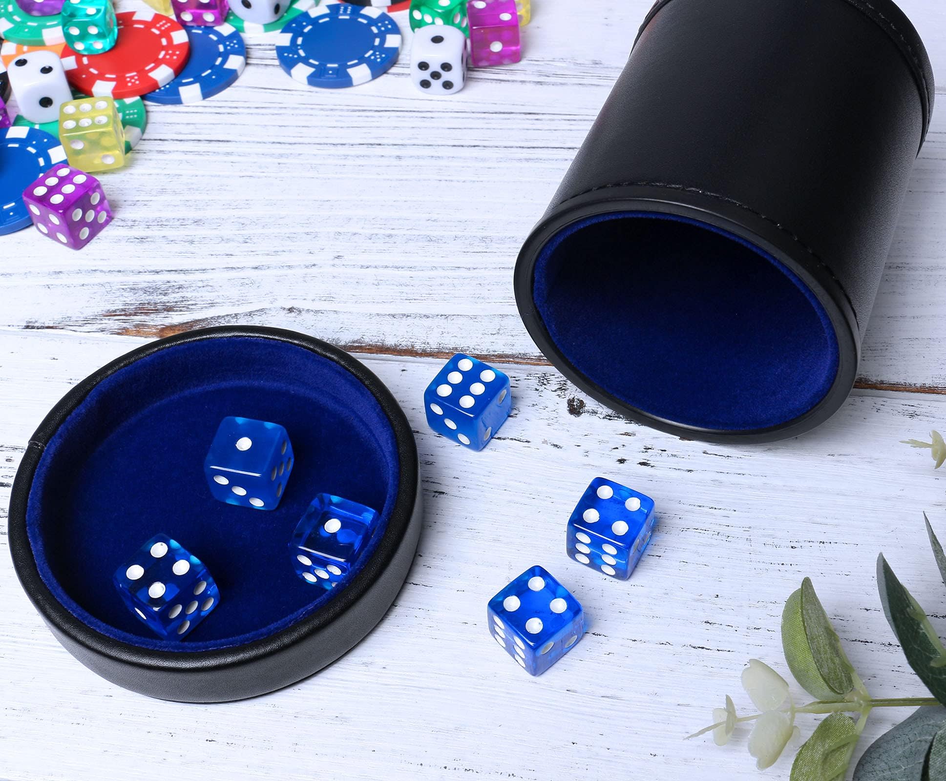 RERIVER PU Leather Dice Cup with Lid – Quiet Felt-Lined Shaker with 6 Blue Translucent Dice for Liar's Dice, Farkle, Yahtzee