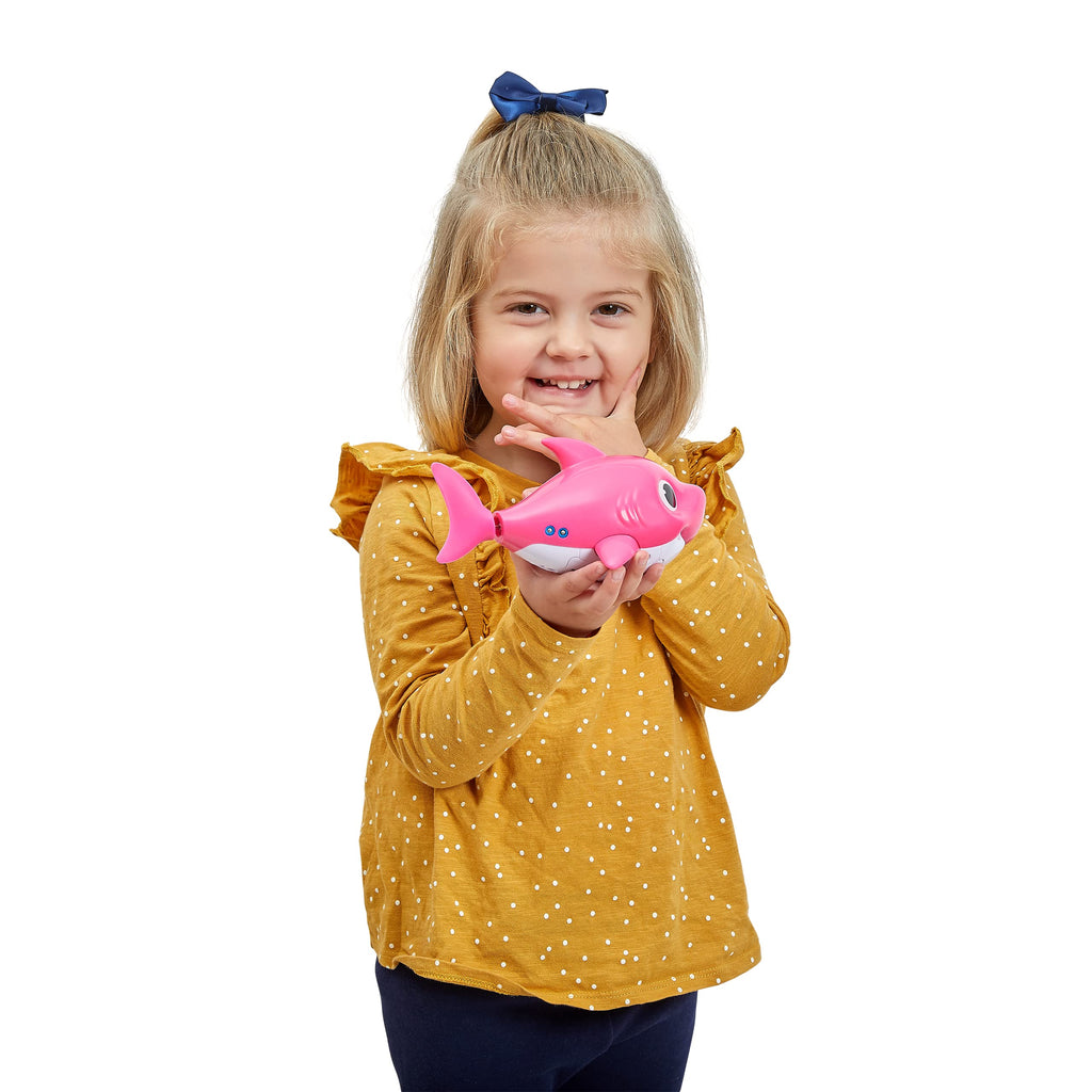 Robo Alive Junior Baby Shark Mommy Shark (Pink) Singing & Swimming Bath Toy by ZURU