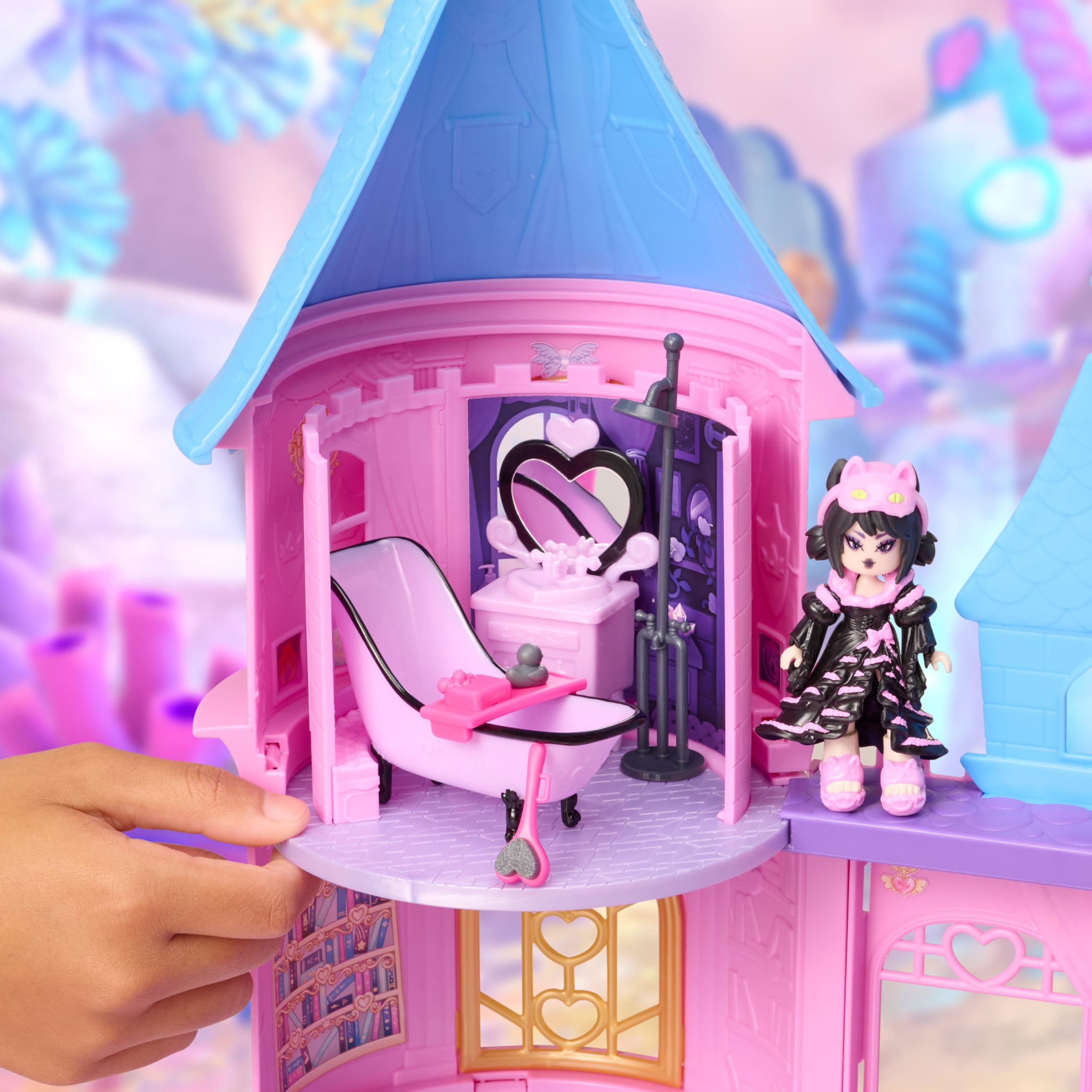 Royale High Powder Room Playset with 1 Doll and 6 Accessories - Virtual Item Code Included
