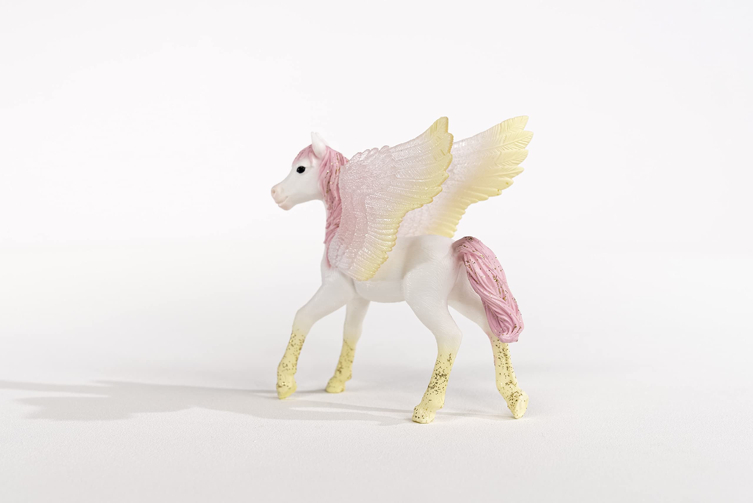 Schleich bayala Star Pegasus Mare – Fantasy Unicorn Toy for Kids Ages 5-12