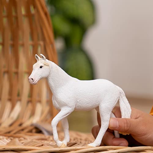 Schleich Farm World Camarillo Mare Horse Figurine - Realistic Farm Animal Toy for Imaginative Play, Ages 3+