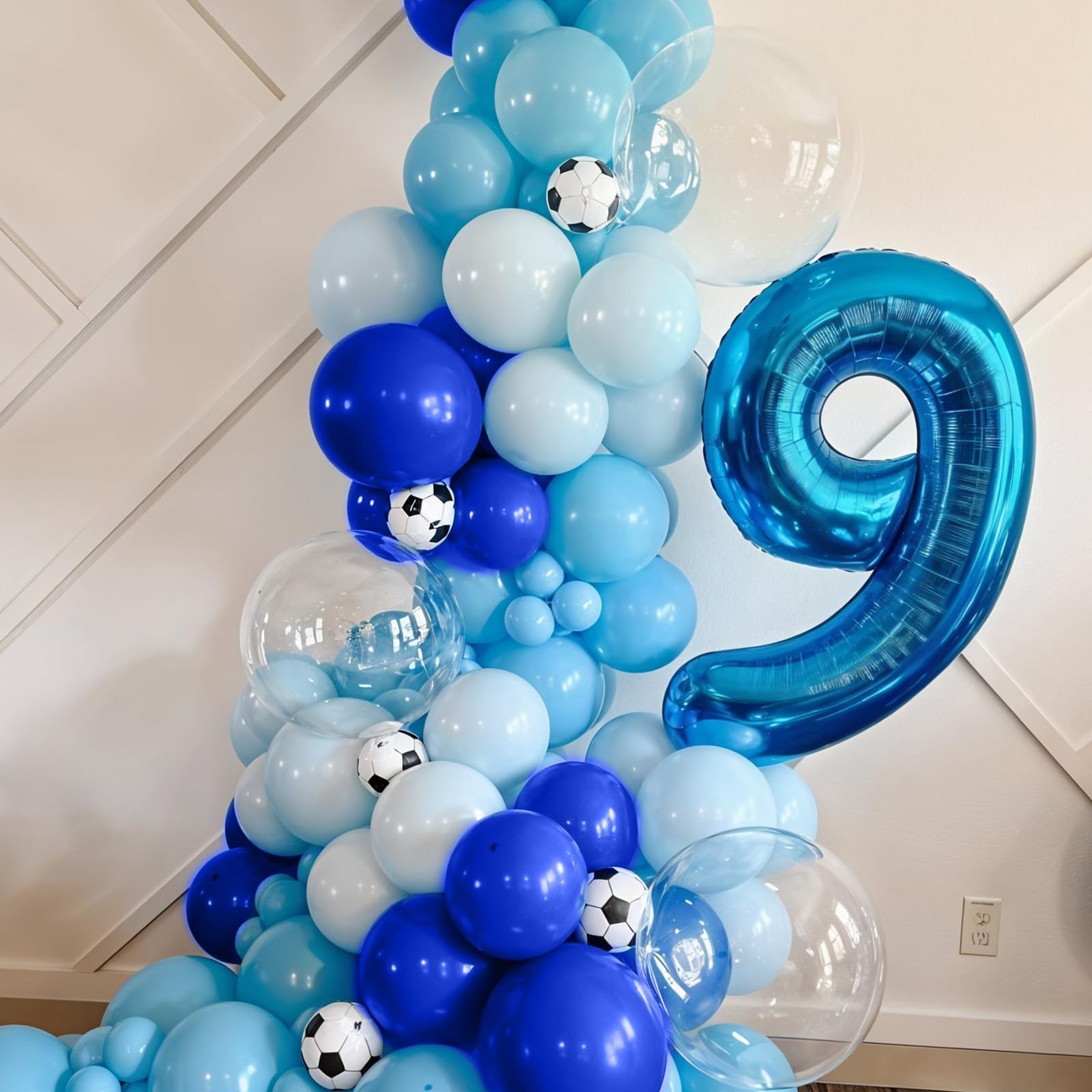 Sowide Soccer Balloon Arch Kit: 102 Balloons & 8 Foil Footballs for Sport Themed Parties