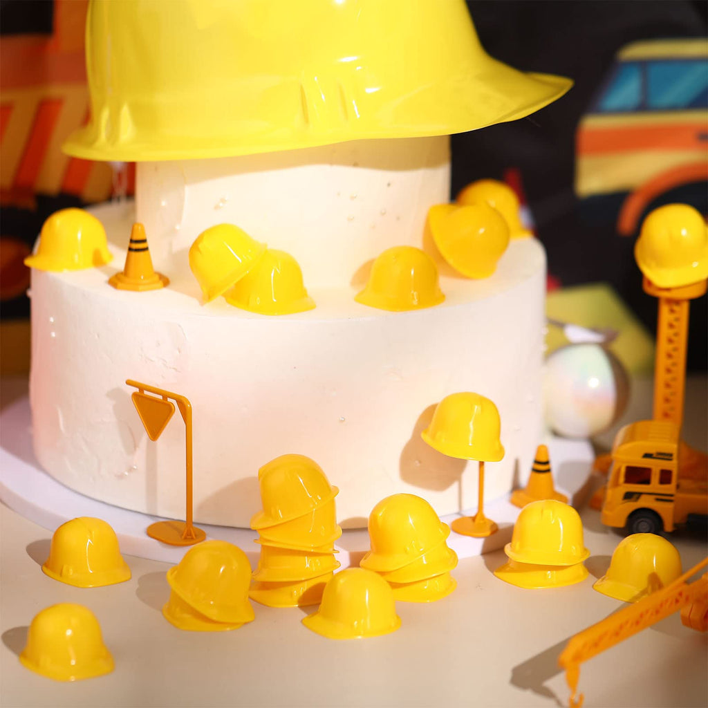 Sratte 50-Pack Mini Construction Hats – Plastic Toy Hard Hats for Party Decor, Dolls, DIY Crafts, and Bottle Toppers