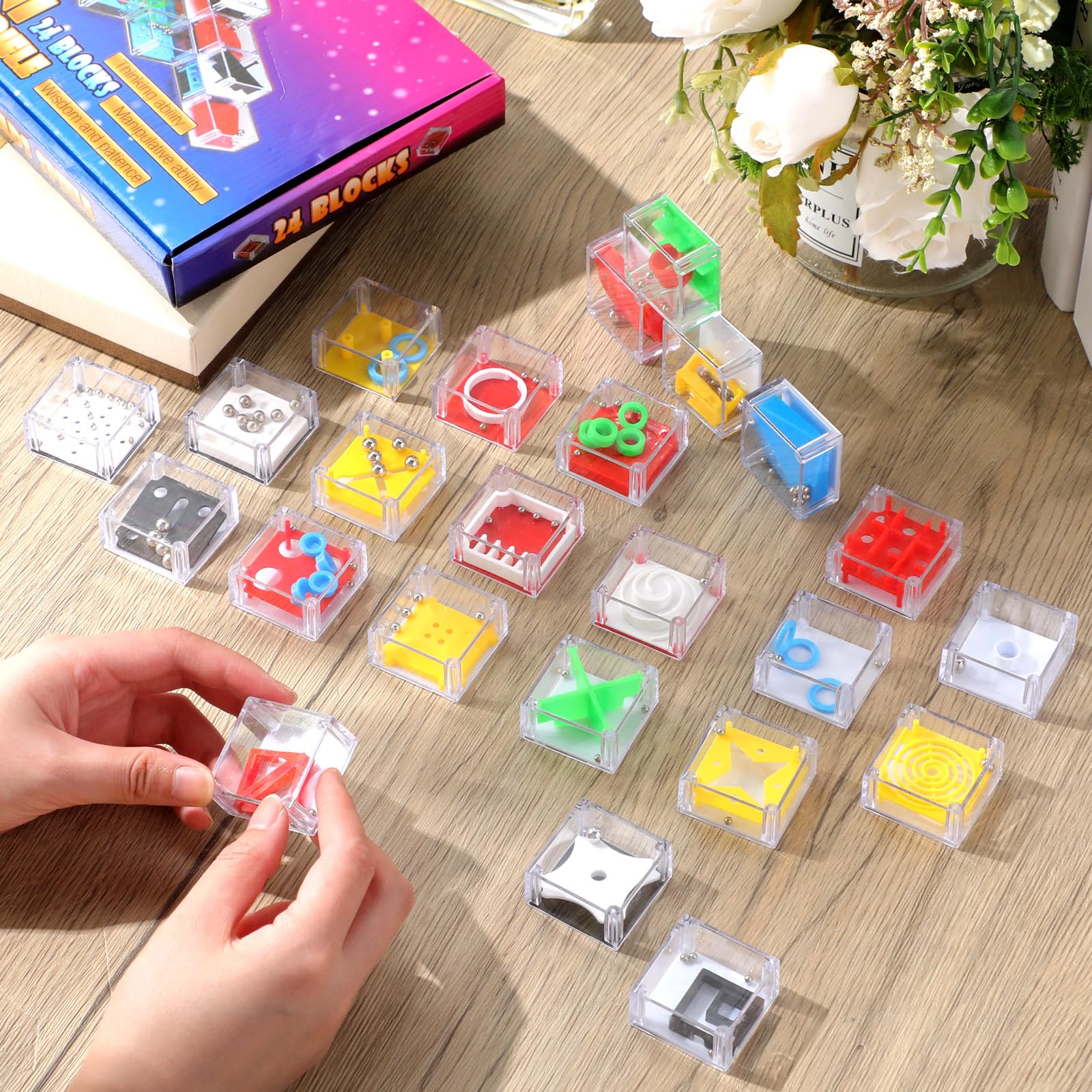 Sumind 24-Pack Mini Maze Cube Puzzle – Brain Teaser Party Favors for Mind Challenges