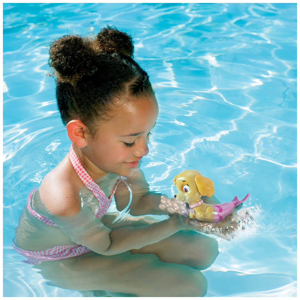 SwimWays PAW Patrol Paddlin' Pups Skye – Self-Propelling Pool Toy for Kids 4+
