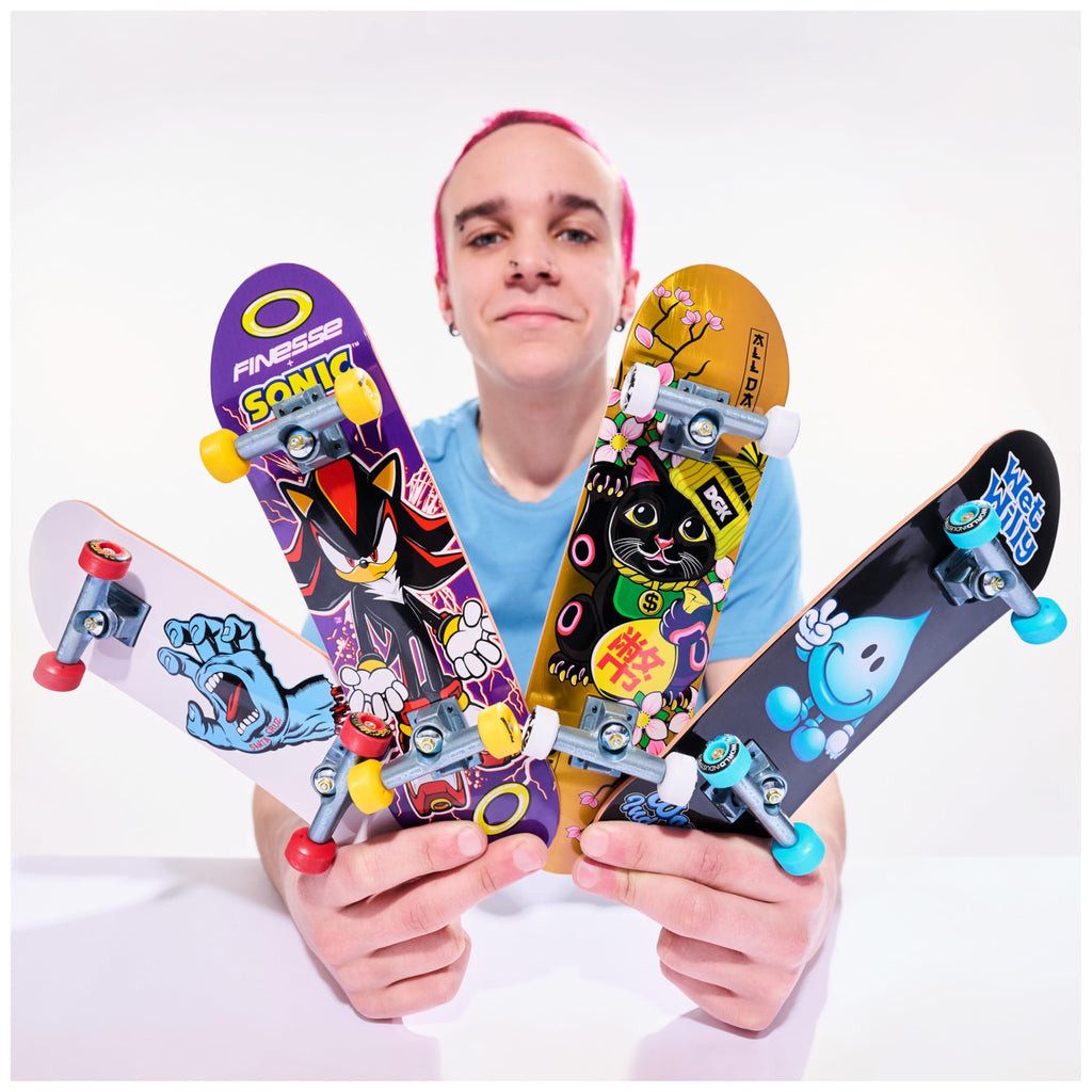 Tech Deck Santa Cruz Handboard – Oversized Mini Skateboard for Hand Tricks, Ages 6+