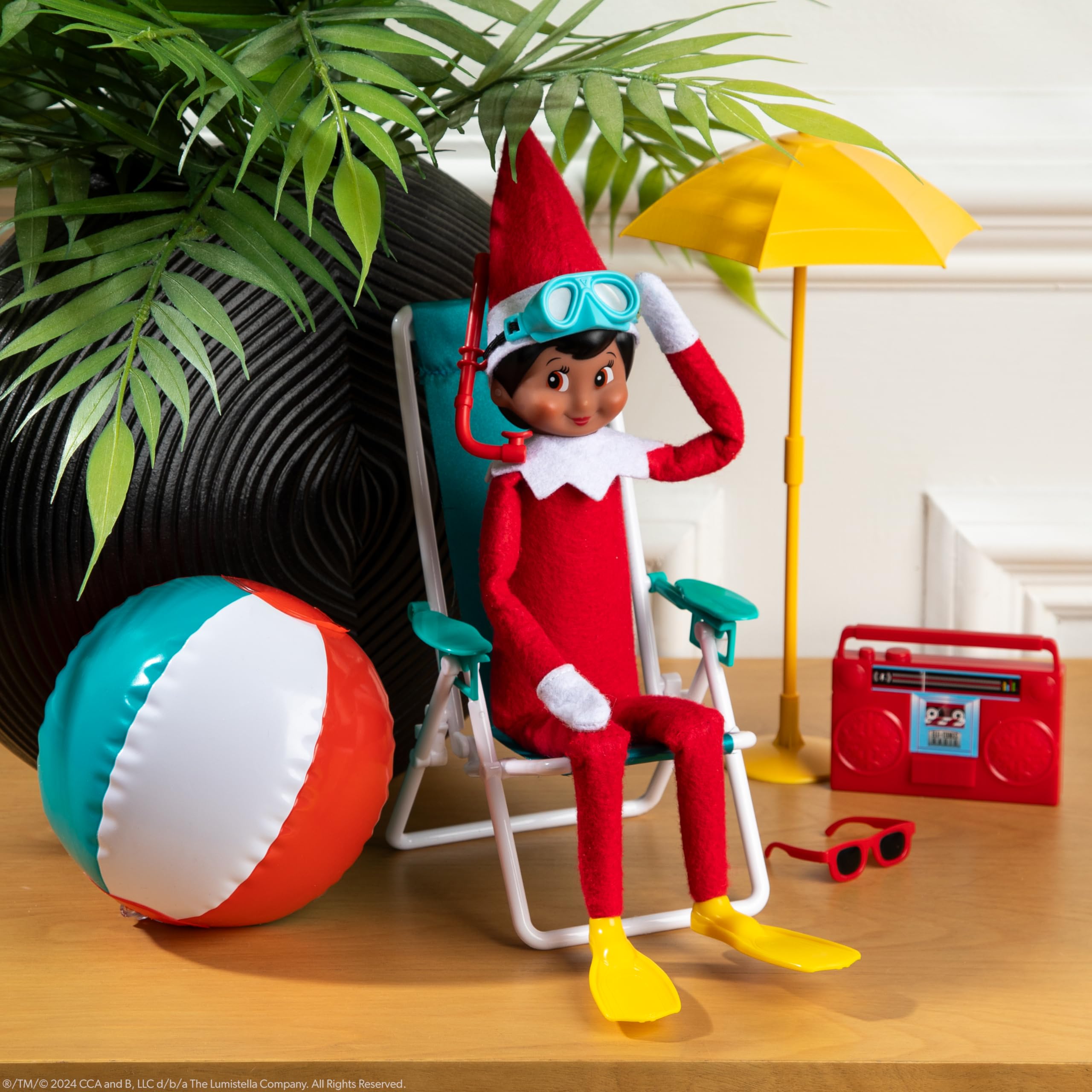 The Elf on the Shelf Beach Vacation Set – 8-Piece Beach Accessories for Scout Elf (Ages 3+)