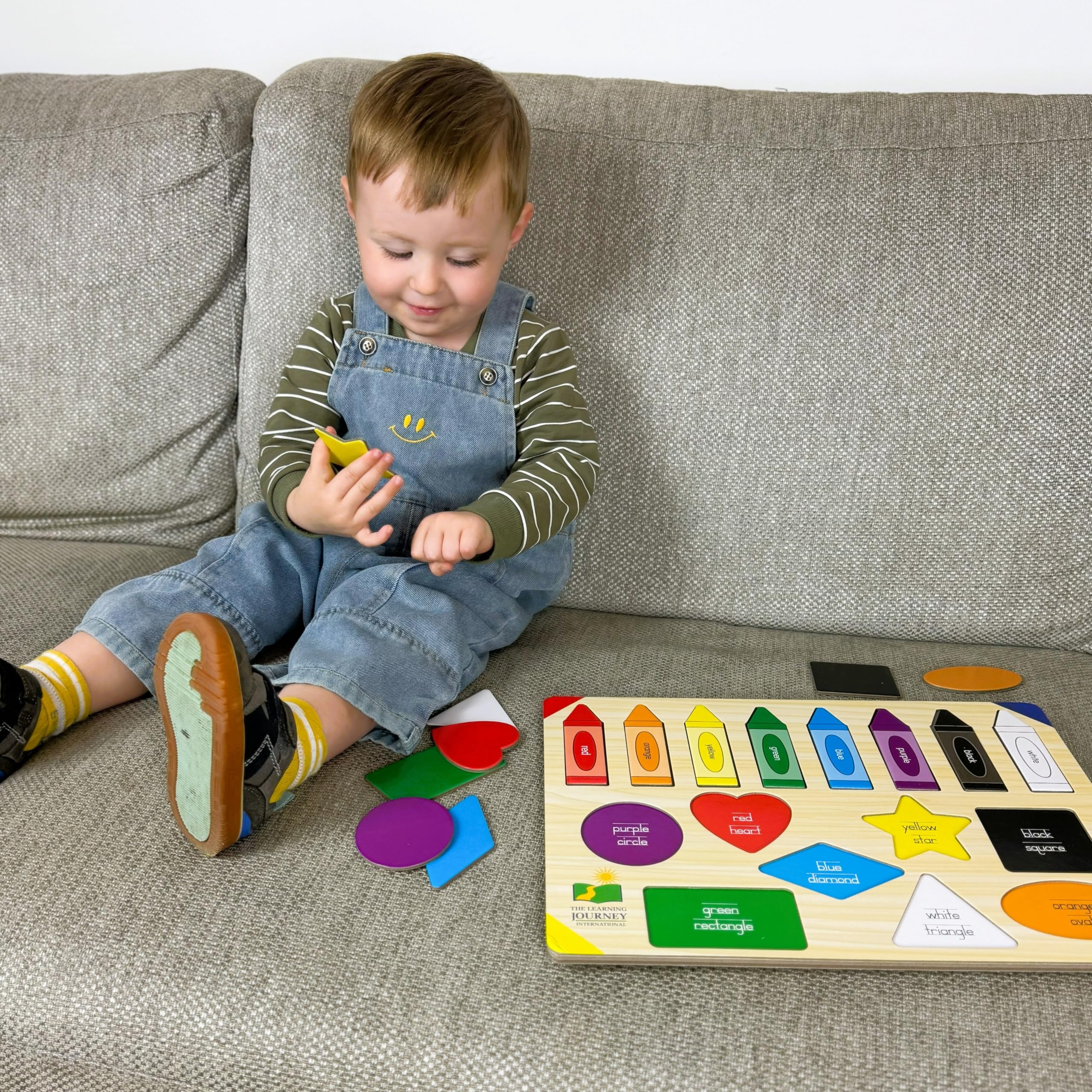 The Learning Journey Lift & Learn Puzzle Colors & Shapes – 16-Piece Preschool Educational Toy for Ages 3+