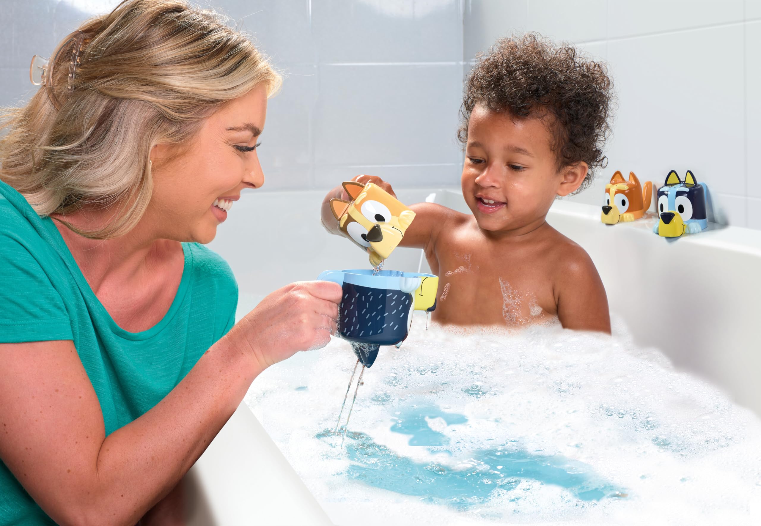 TOMY Toomies Bluey's Family Pourers - 4 Bath Cups with Bluey, Bingo, Chilli, Bandit - Stacking and Pouring Toys for Toddlers 18 Months+