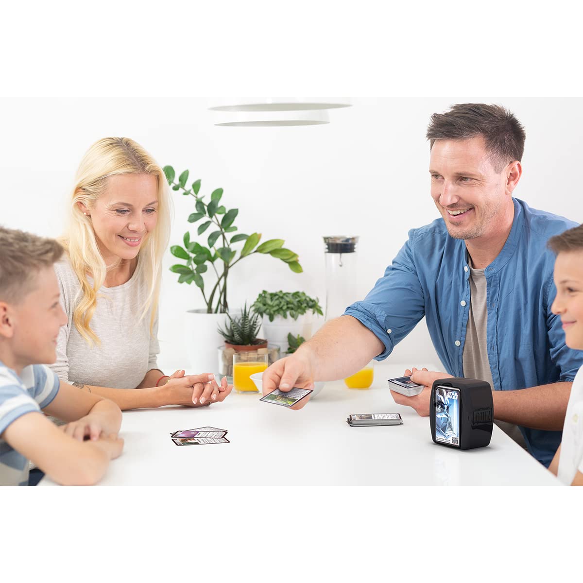 Top Trumps Star Wars Quiz Game – Trivia Card Game for Kids and Adults Ages 12+