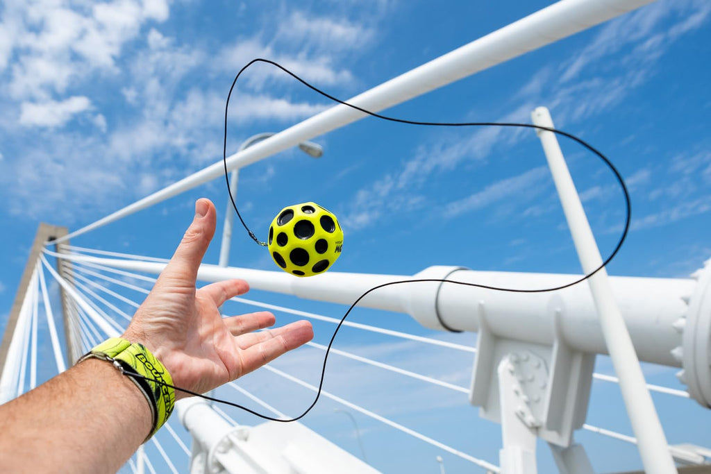 Waboba Bounceback Returning Moon Ball – Hyper-Bouncy Ball Returns to You, 49g, Yellow, Ages 8+
