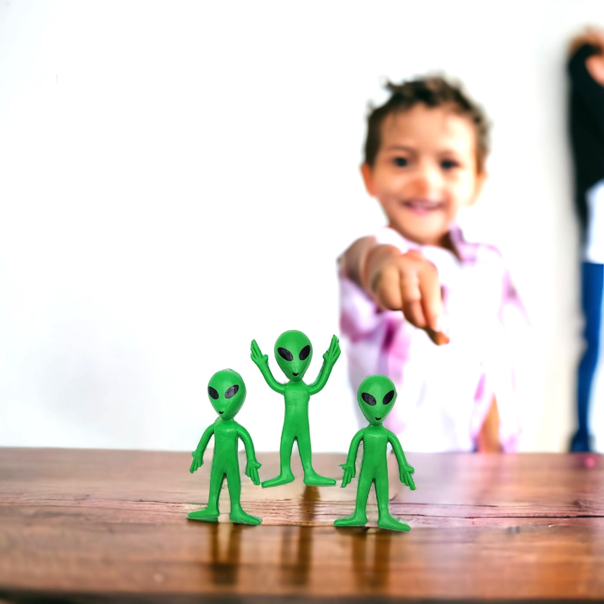 Zugar Land Bendable Rubber Green Aliens (3.75") – 6-Pack Sensory Fidget Toys for Stress Relief and Imaginative Play